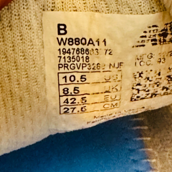 New Balance Fresh Foam 880v11 Womens 10.5 White Gray Running Shoes Sneakers - Picture 8 of 9